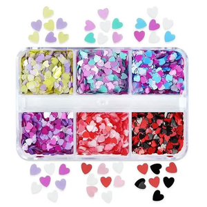 Фигурки из фольги для ногтей в форме сердечек