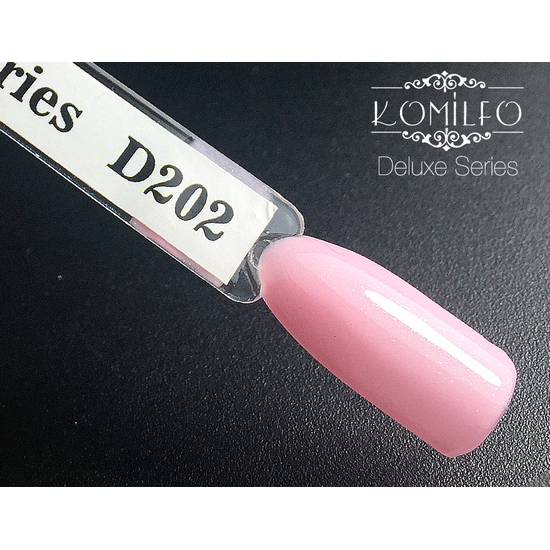Гель-лак Komilfo Deluxe Series D202 (розовый, с еле заметным шиммером, для френча), 8 мл2