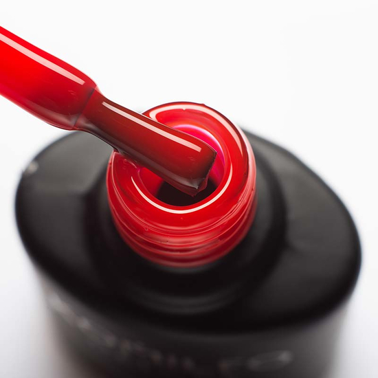 Komilfo Color Base Confident Red (классический красный), 8 мл, Цвет: Confident Red2