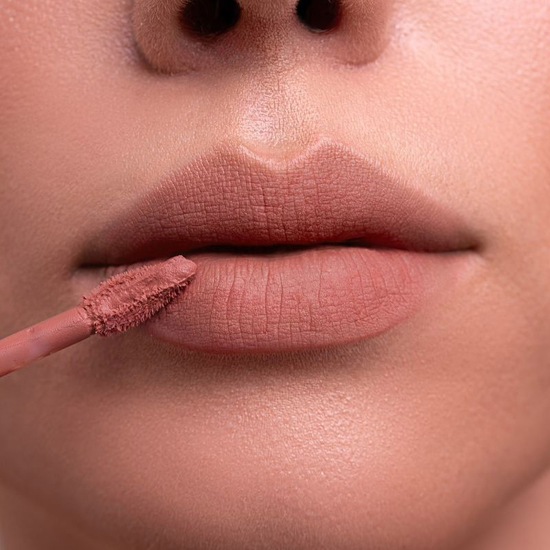 Бархатная матовая помада ZOLA VELOUR LIP SOUFFLE 02 ROSEWOOD, Цвет: 02
2